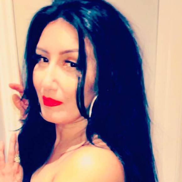 Meet your Posher, Ruth - Picture 1 of 1